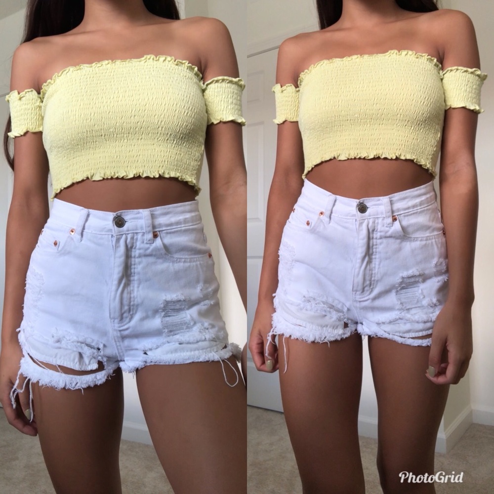 White high-waisted Ripped Shorts